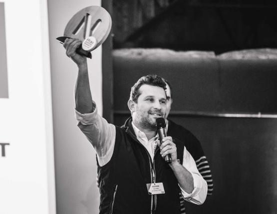 JB Fortin, léve le trophée Nebopan