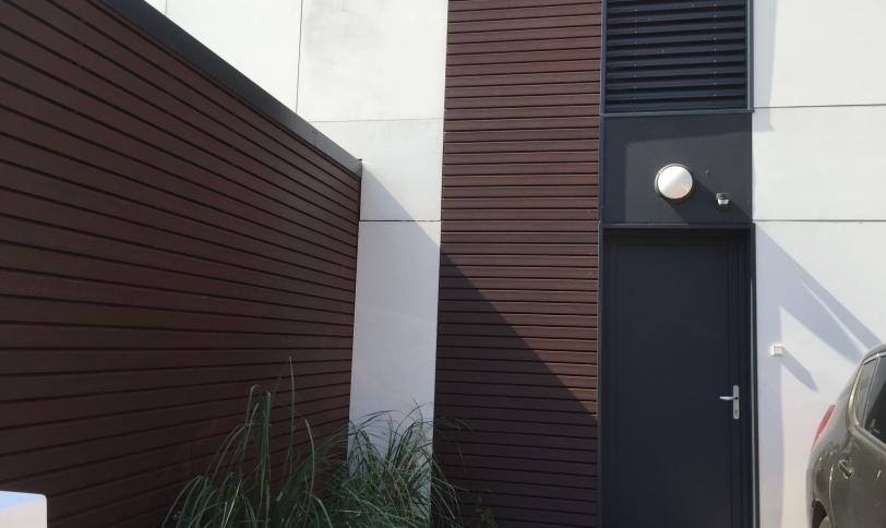 Brun foncé (claire voie)